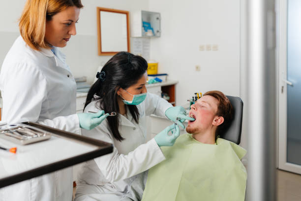 Best Emergency Tooth Extraction in Salton City, CA